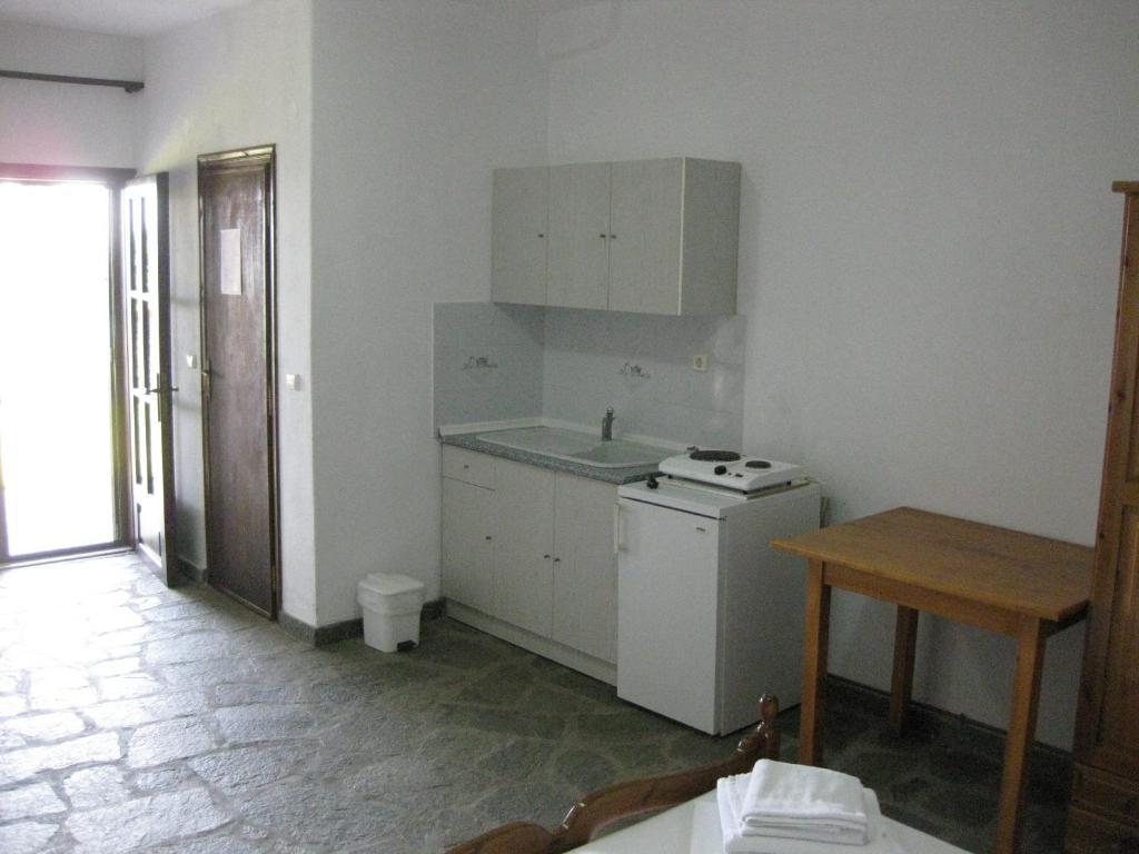 Helios Land Apartman Néosz Marmarász Szoba fotó